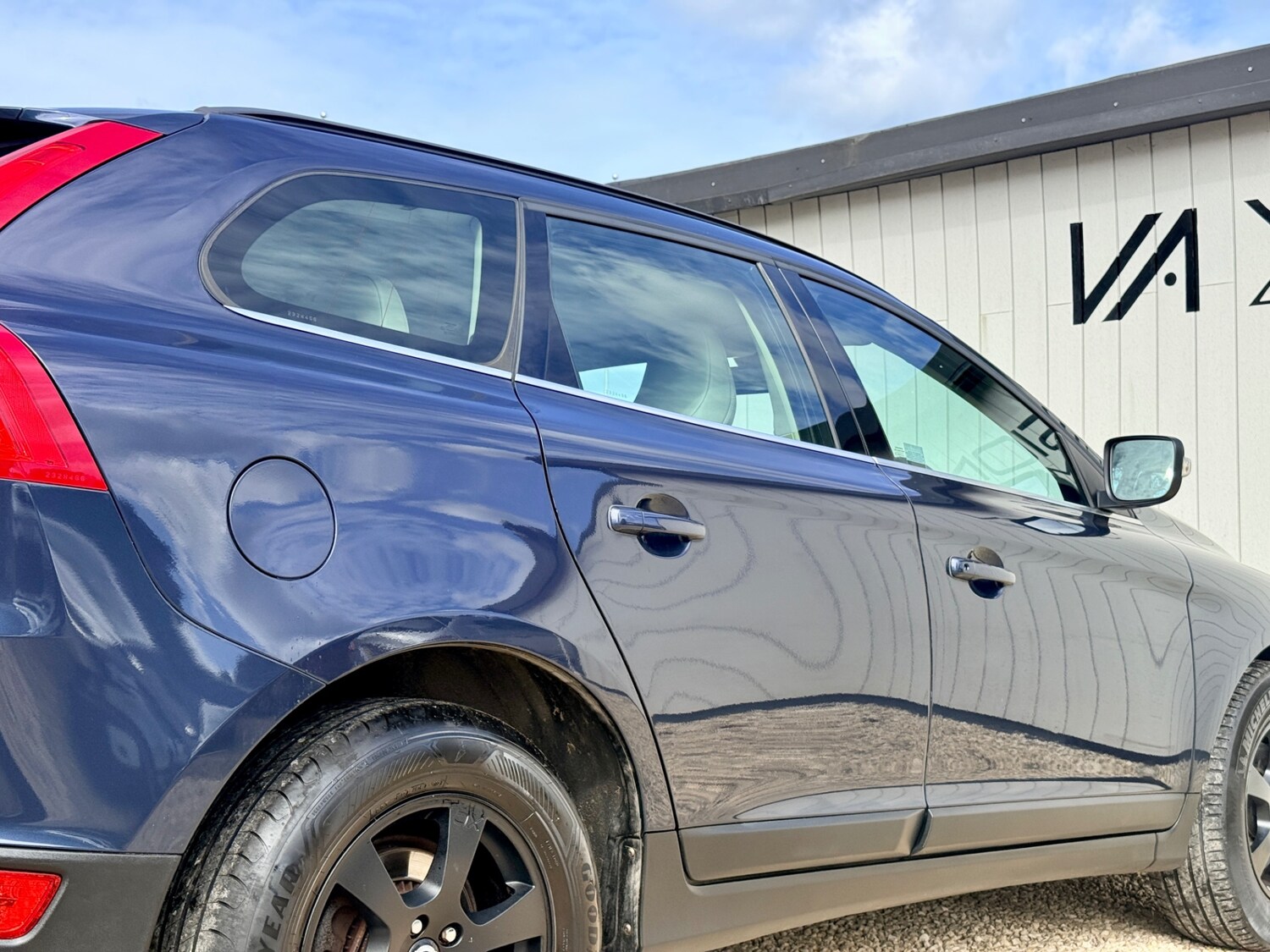 Used Volvo XC60 2012 for sale - 78028186: Photo 8