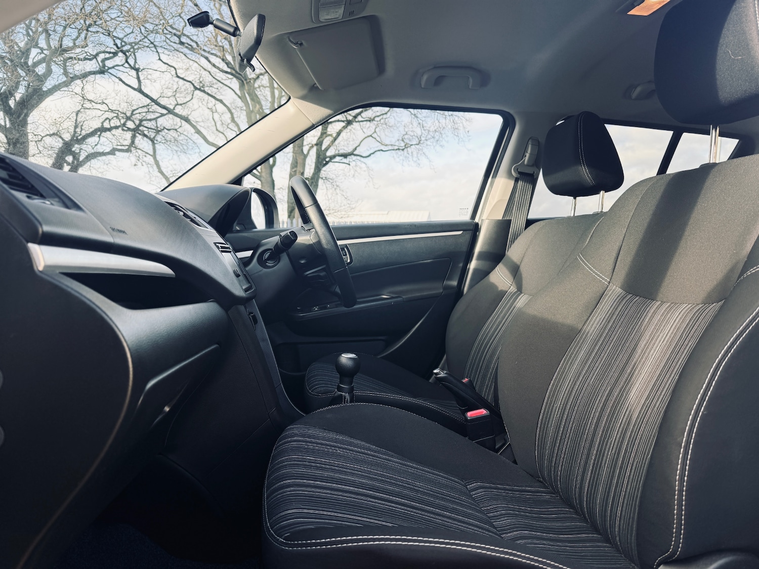 Used Suzuki Swift 2016 for sale - 76911418: Photo 28