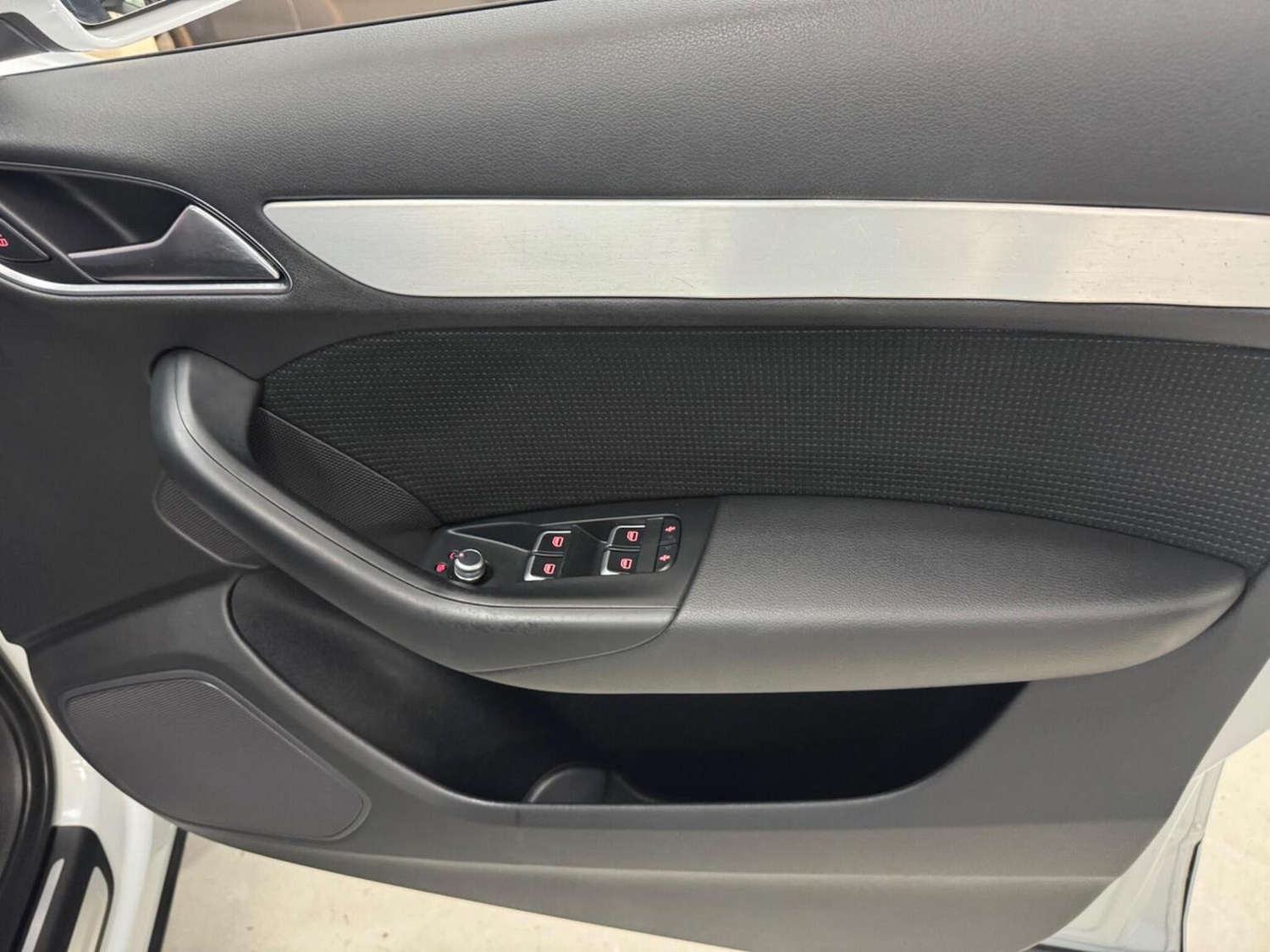 Used Audi Q3 2014 for sale - 78031574: Photo 27