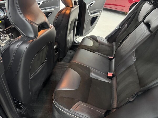 Used Volvo V60 2015 for sale - 76305626: Photo 17