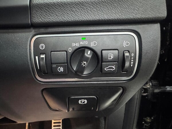 Used Volvo V60 2015 for sale - 76305626: Photo 27