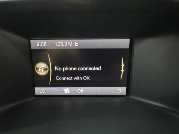 Used Volvo V60 2015 for sale - 76305626: Photo 28