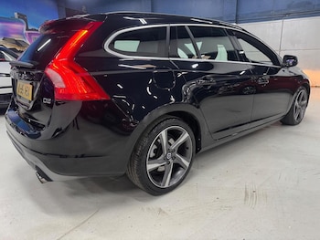 Used Volvo V60 2015 for sale - 76305626: Photo