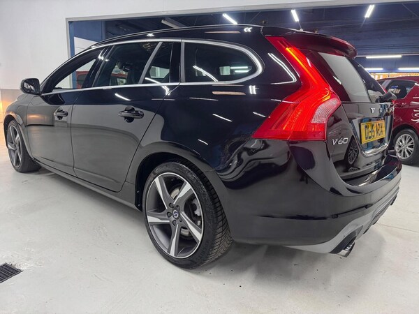 Used Volvo V60 2015 for sale - 76305626: Photo 5