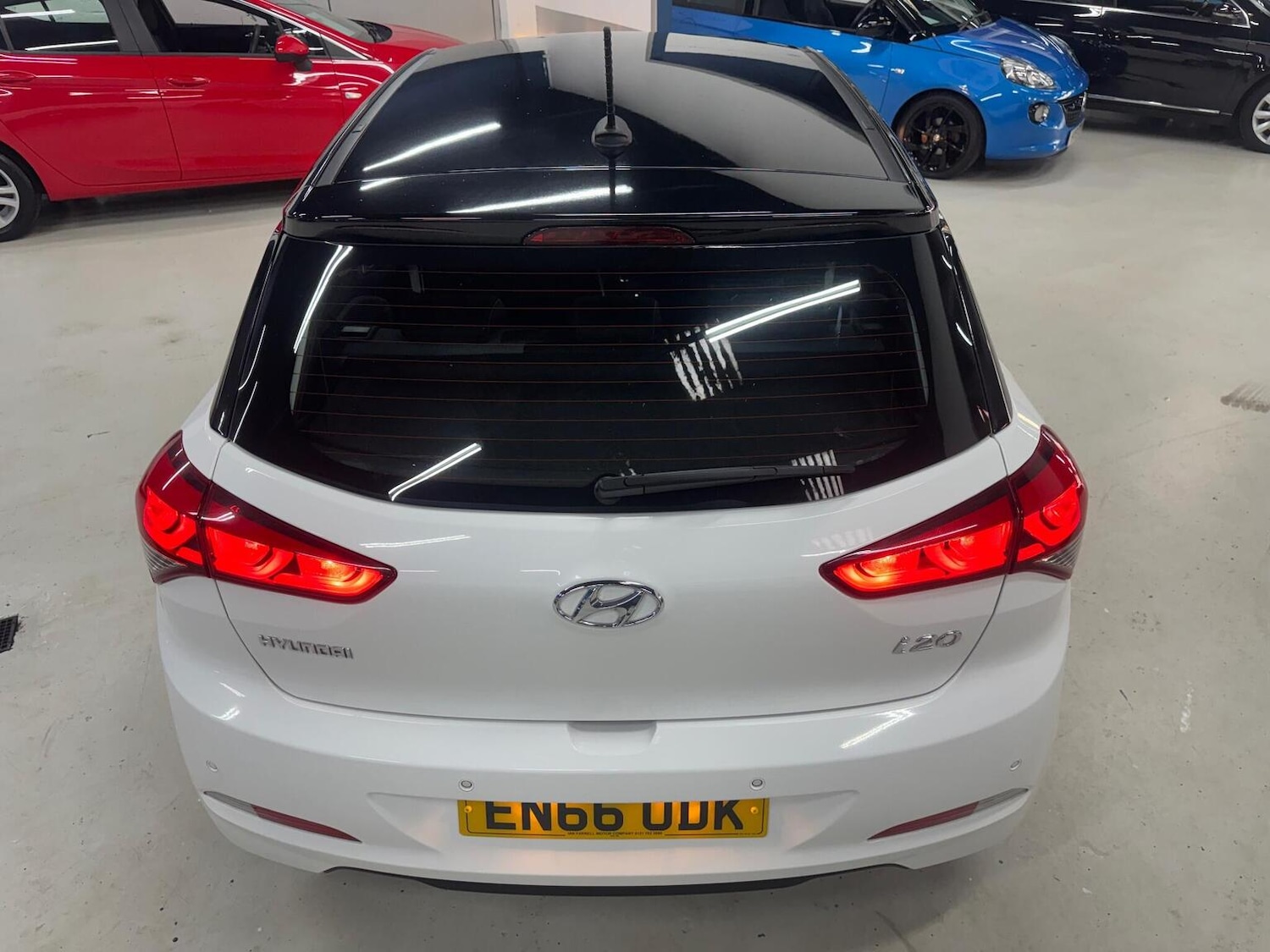 Used Hyundai i20 2017 for sale - 76324812: Photo 11