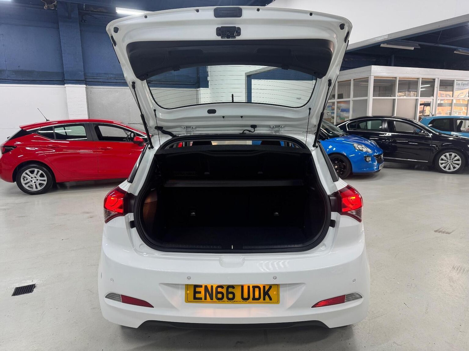 Used Hyundai i20 2017 for sale - 76324812: Photo 16