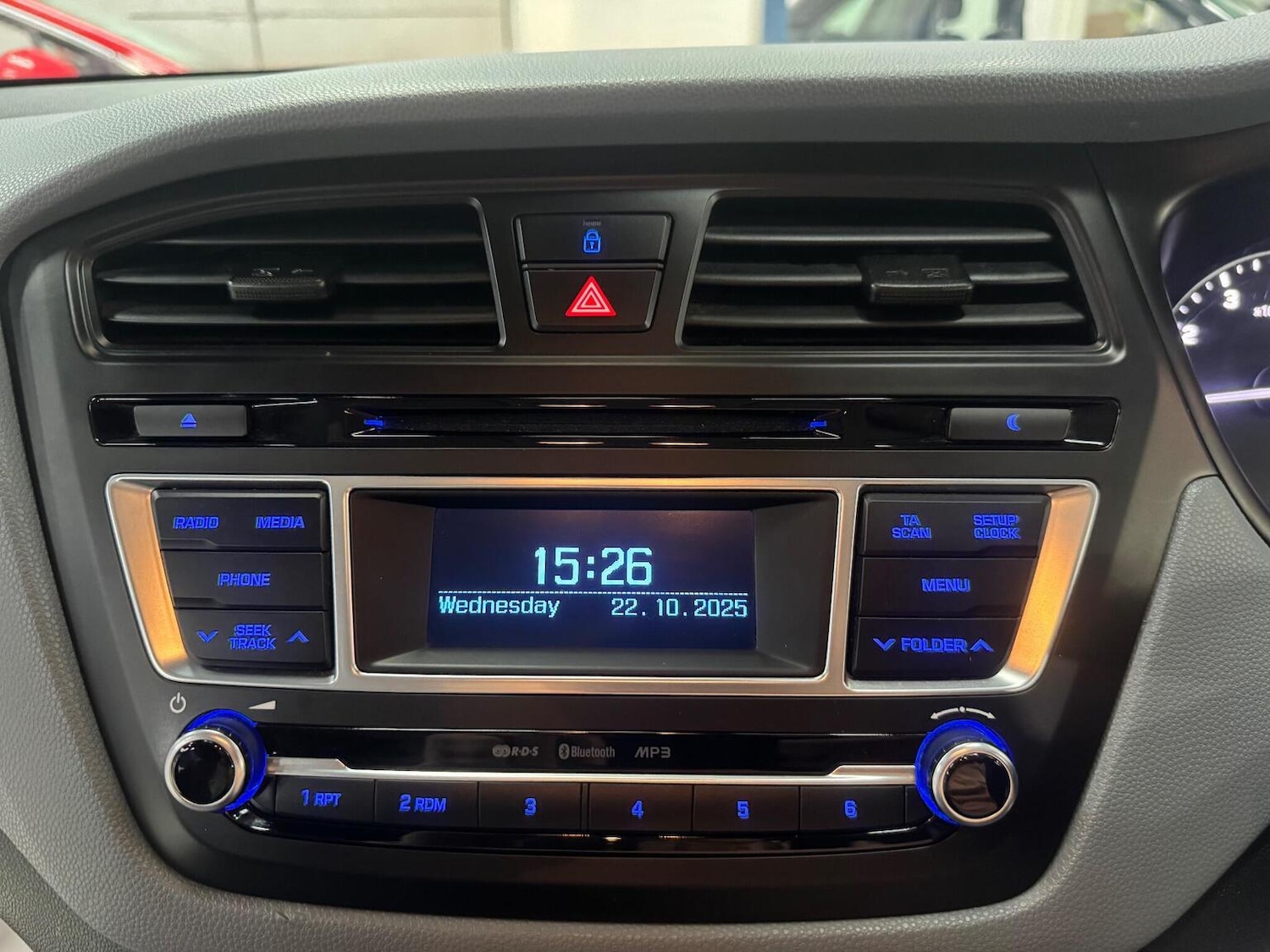 Used Hyundai i20 2017 for sale - 76324812: Photo 31