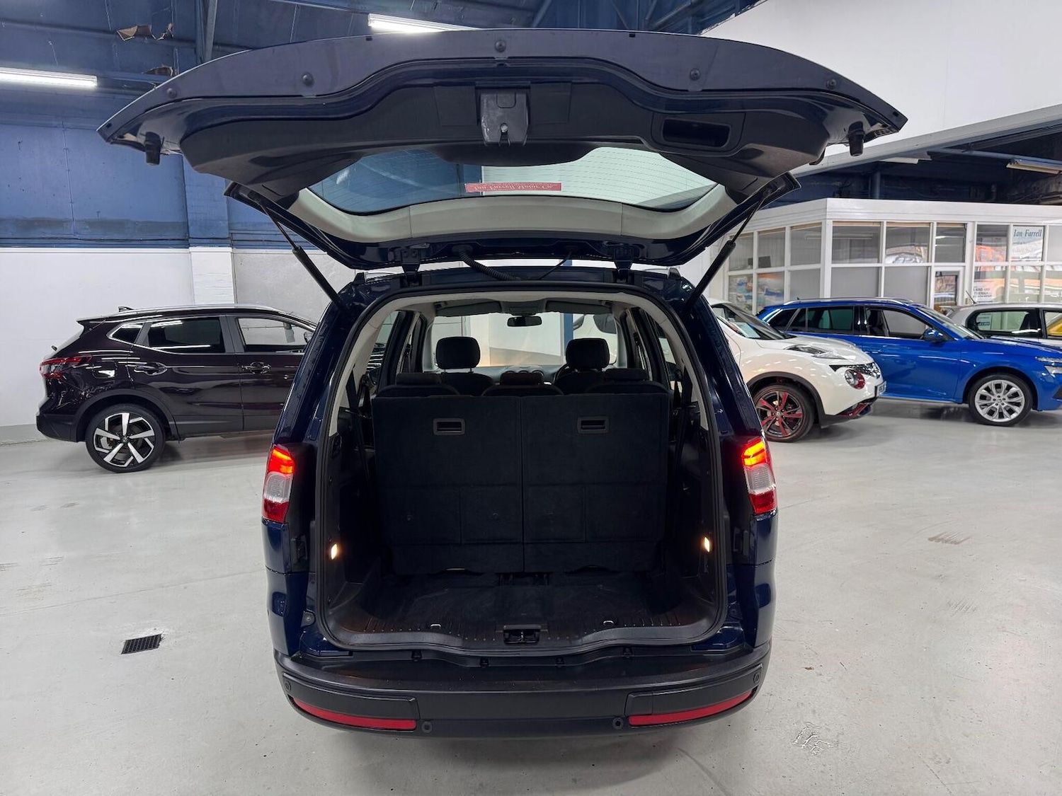 Used Ford Galaxy 2015 for sale - 76631600: Photo 16