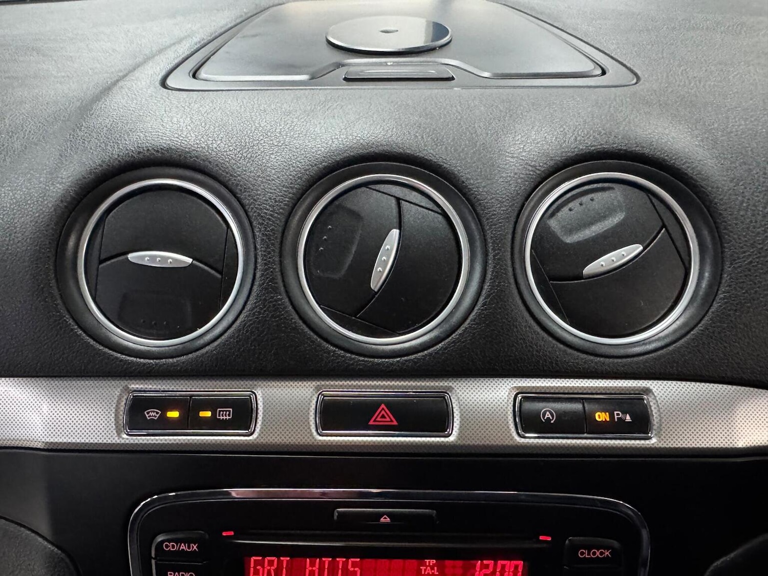 Used Ford Galaxy 2015 for sale - 76631600: Photo 32