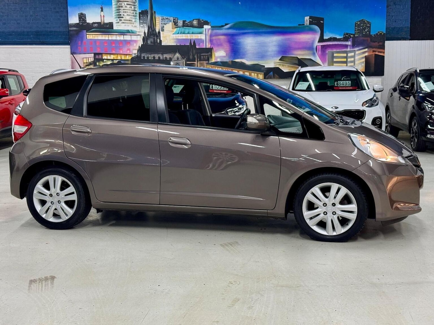 Used Honda Jazz 2013 for sale - 77027973: Photo 2