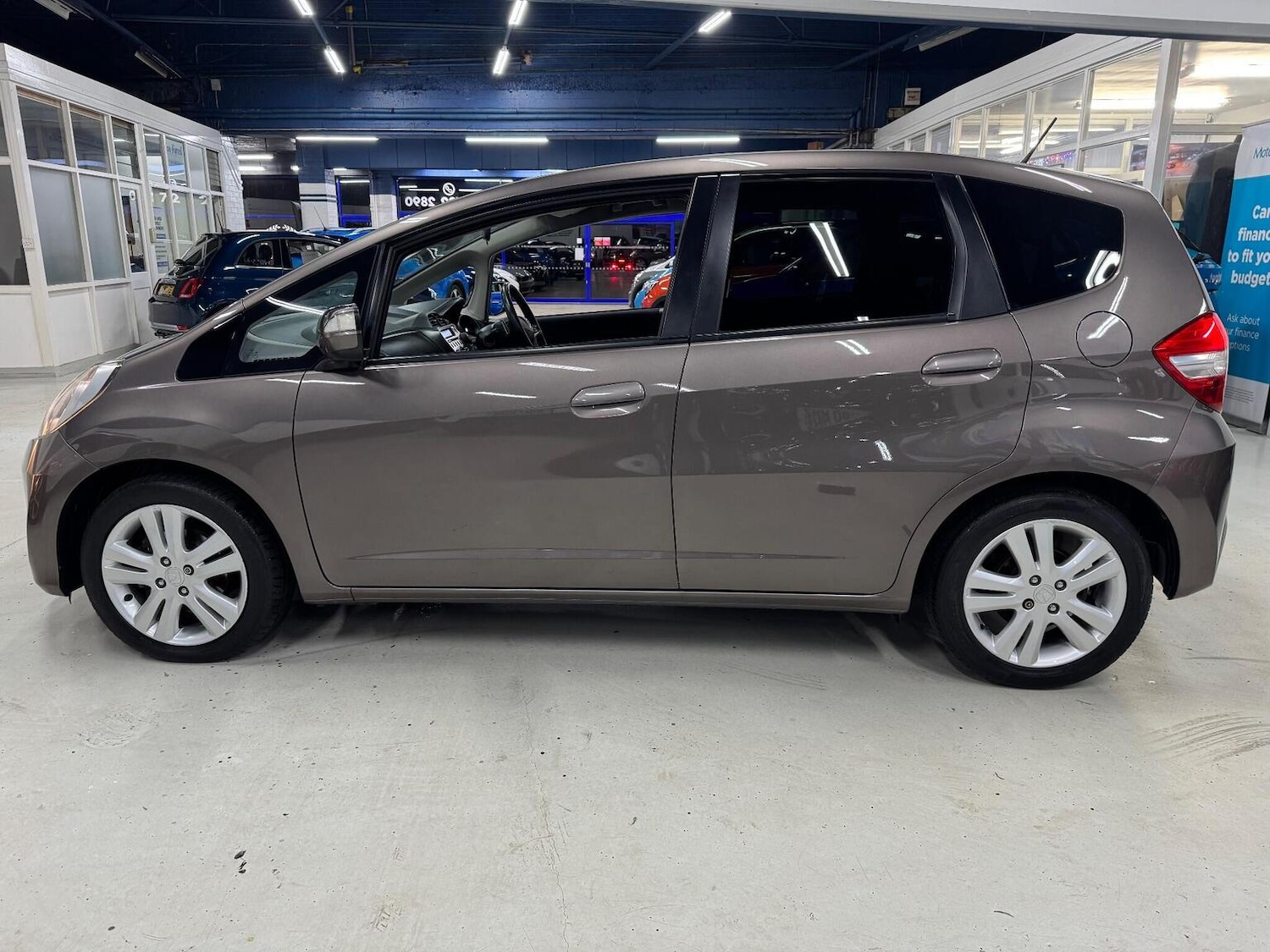 Used Honda Jazz 2013 for sale - 77027973: Photo 9