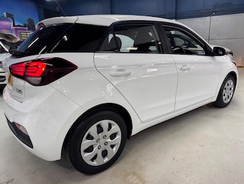 Used Hyundai i20 2018 for sale - 79194104: Photo