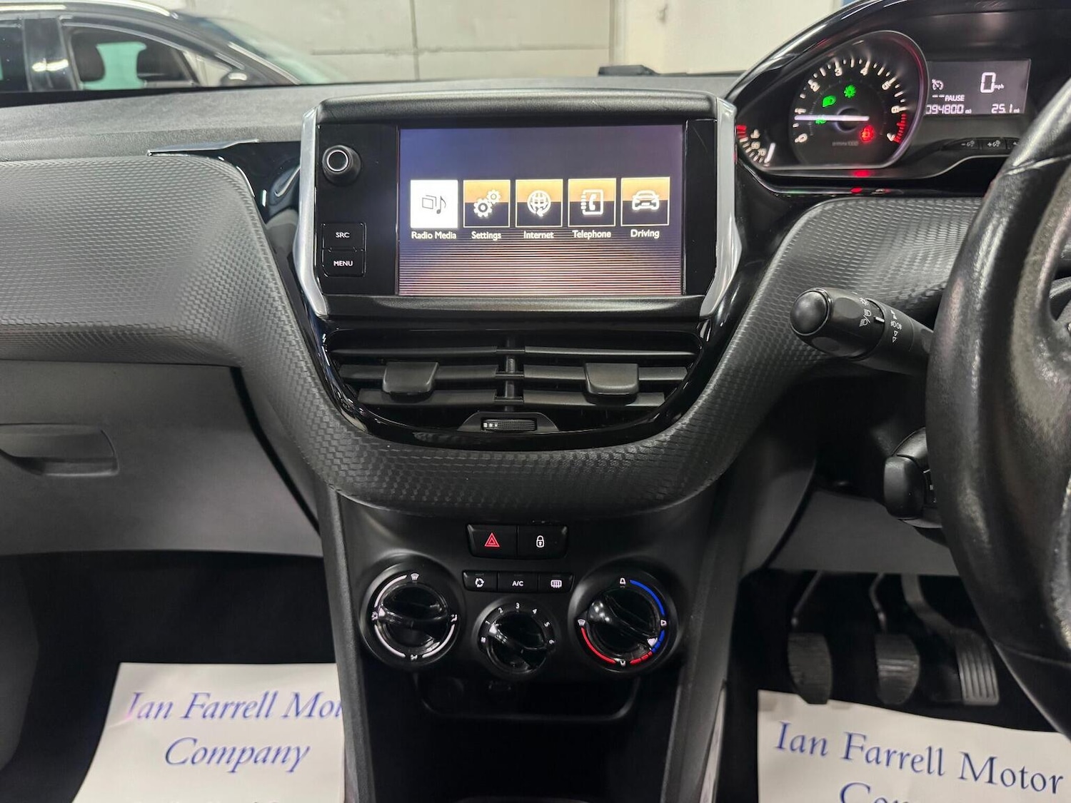 Used Peugeot 2008 2016 for sale - 76497385: Photo 28