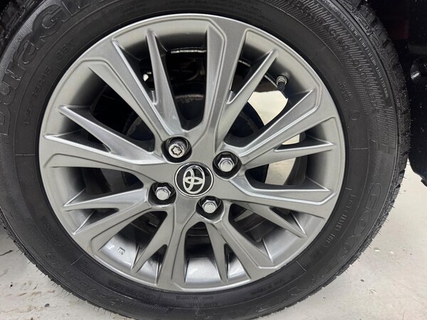 Used Toyota Yaris 2017 for sale - 76305592: Photo 12