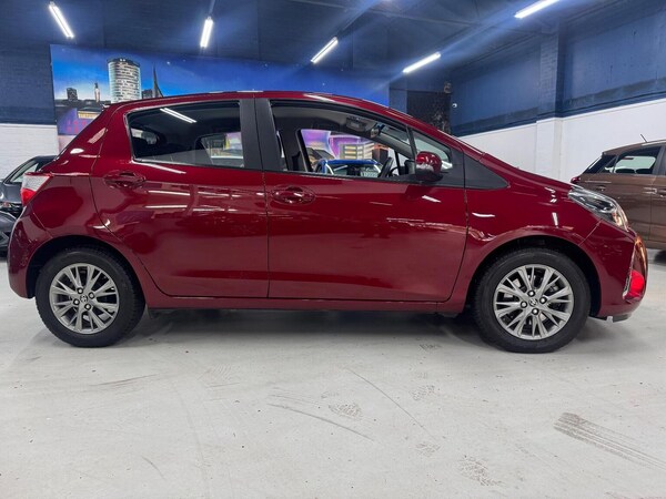 Used Toyota Yaris 2017 for sale - 76305592: Photo 13