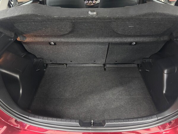 Used Toyota Yaris 2017 for sale - 76305592: Photo 14