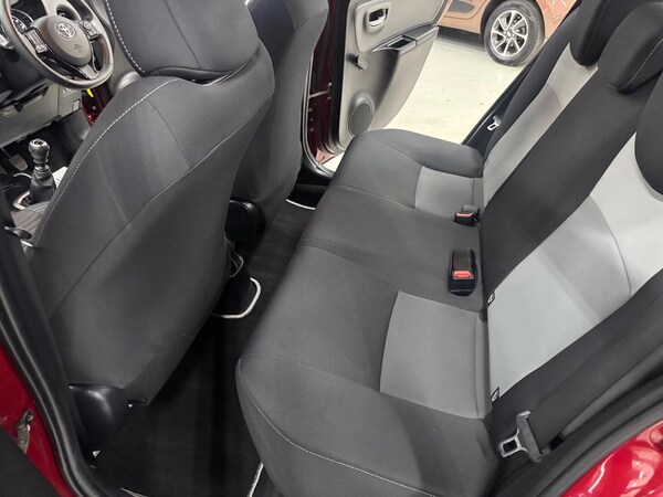 Used Toyota Yaris 2017 for sale - 76305592: Photo 19