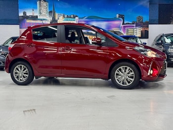Used Toyota Yaris 2017 for sale - 76305592: Photo