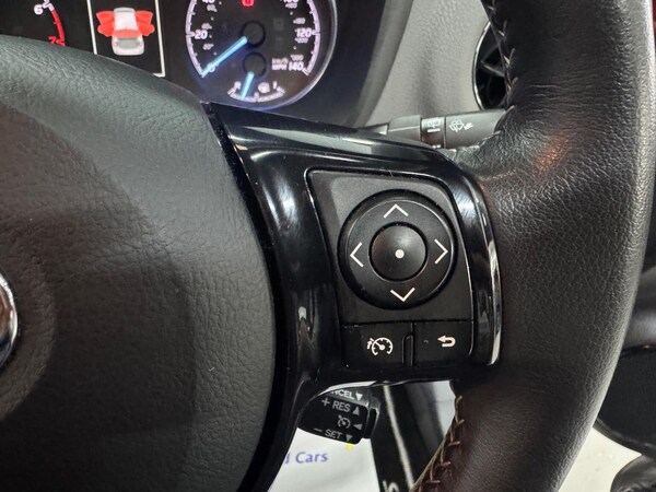 Used Toyota Yaris 2017 for sale - 76305592: Photo 32