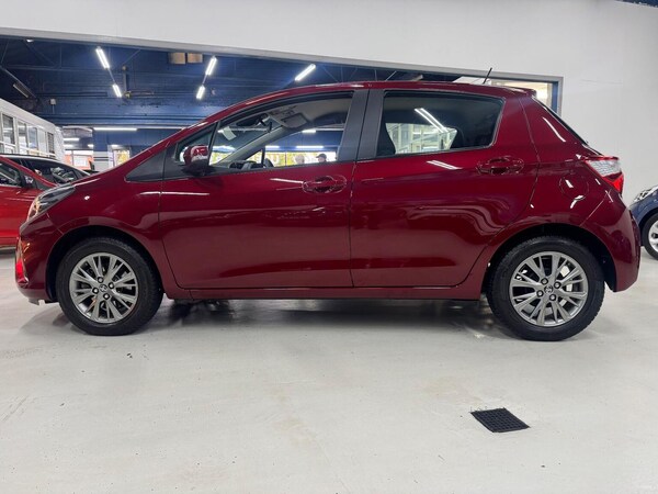 Used Toyota Yaris 2017 for sale - 76305592: Photo 8