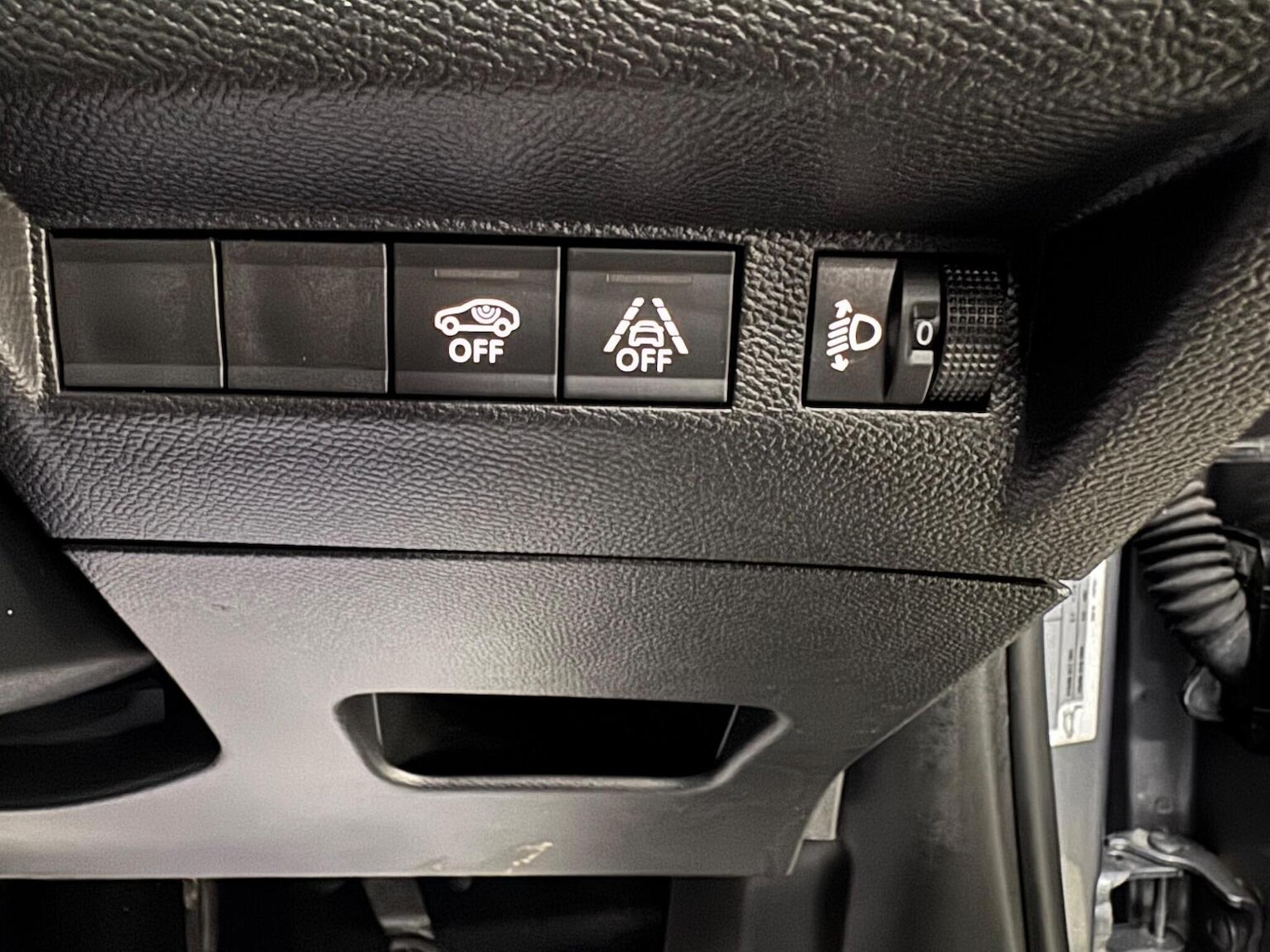 Used Peugeot 2008 2020 for sale - 76986849: Photo 28