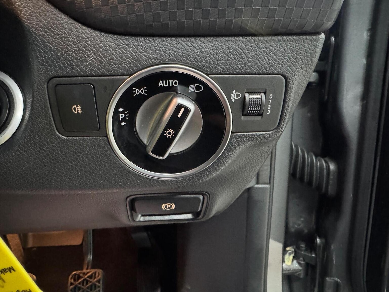 Used Mercedes-Benz A-Class 2017 for sale - 76699339: Photo 27