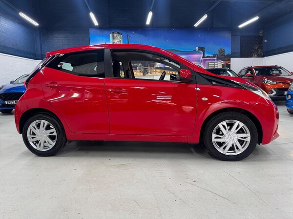 Used Toyota AYGO 2014 for sale - 76305555: Photo 15