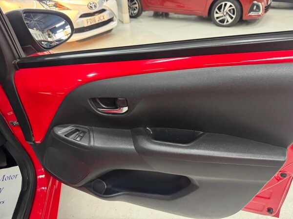 Used Toyota AYGO 2014 for sale - 76305555: Photo 22