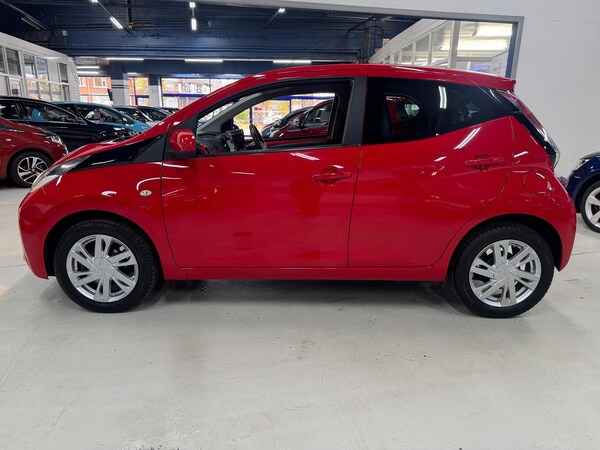 Used Toyota AYGO 2014 for sale - 76305555: Photo 9
