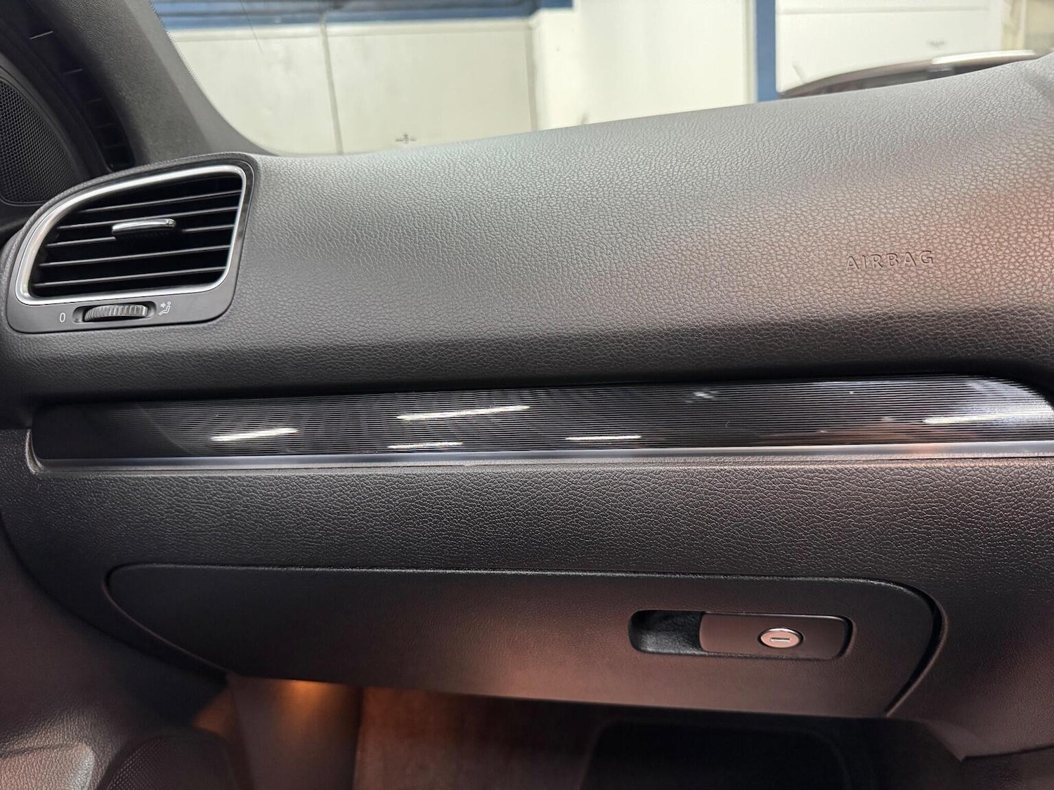 Used Volkswagen Golf 2014 for sale - 77107612: Photo 38