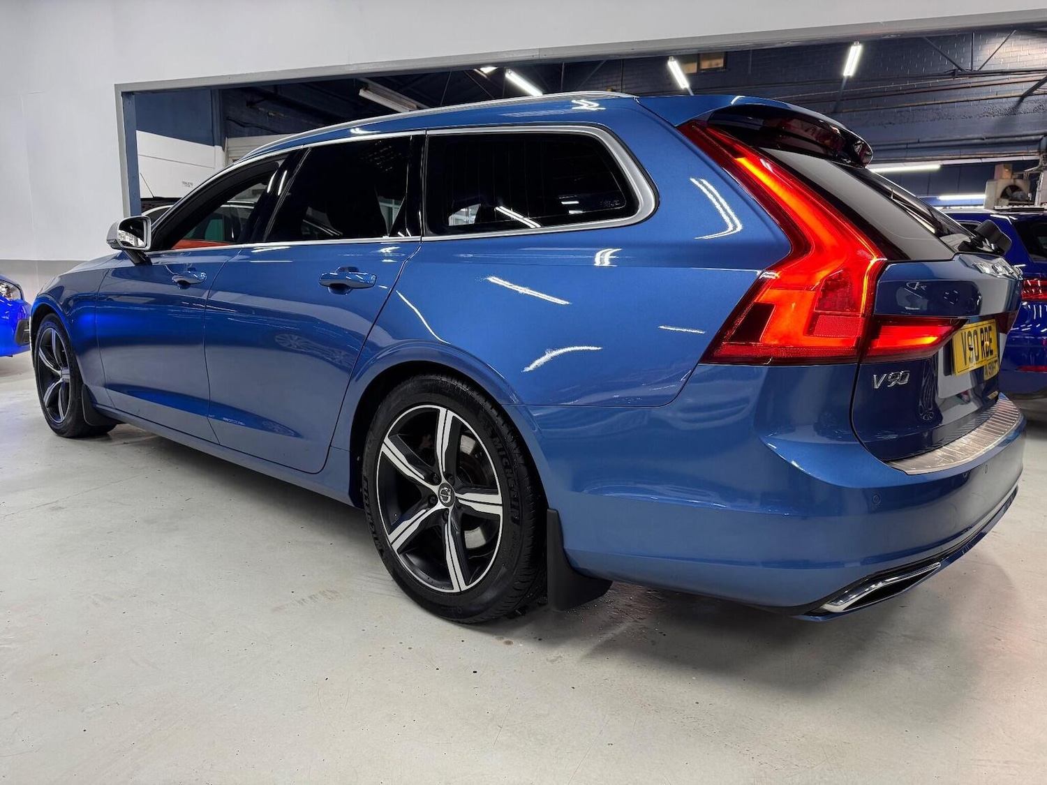 Used Volvo V90 2017 for sale - 77140766: Photo 5