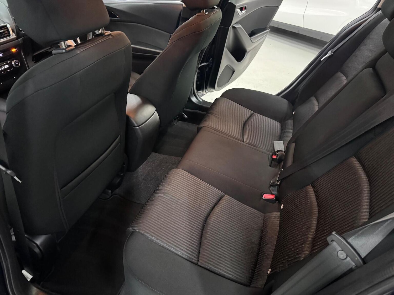 Used Mazda Mazda3 2014 for sale - 76751840: Photo 16