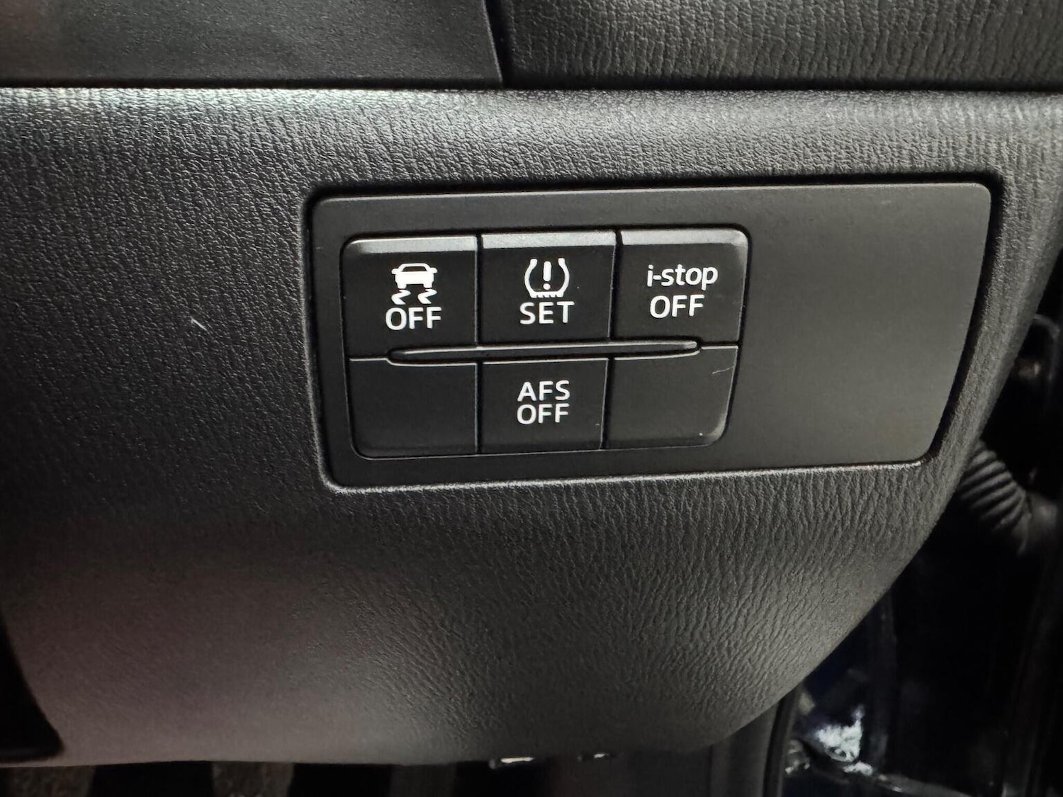 Used Mazda Mazda3 2014 for sale - 76751840: Photo 29