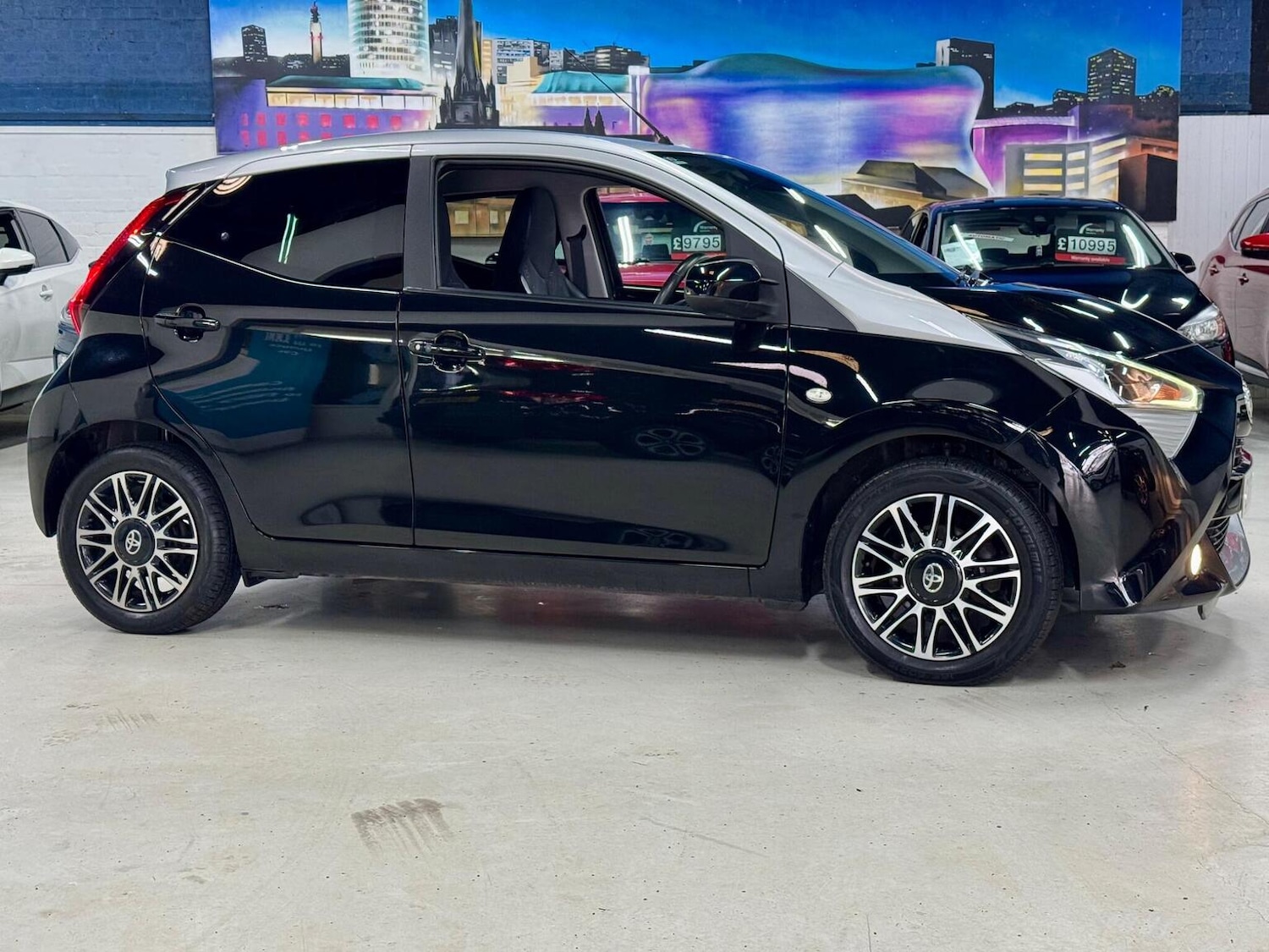 Used Toyota AYGO 2018 for sale - 77536014: Photo 2