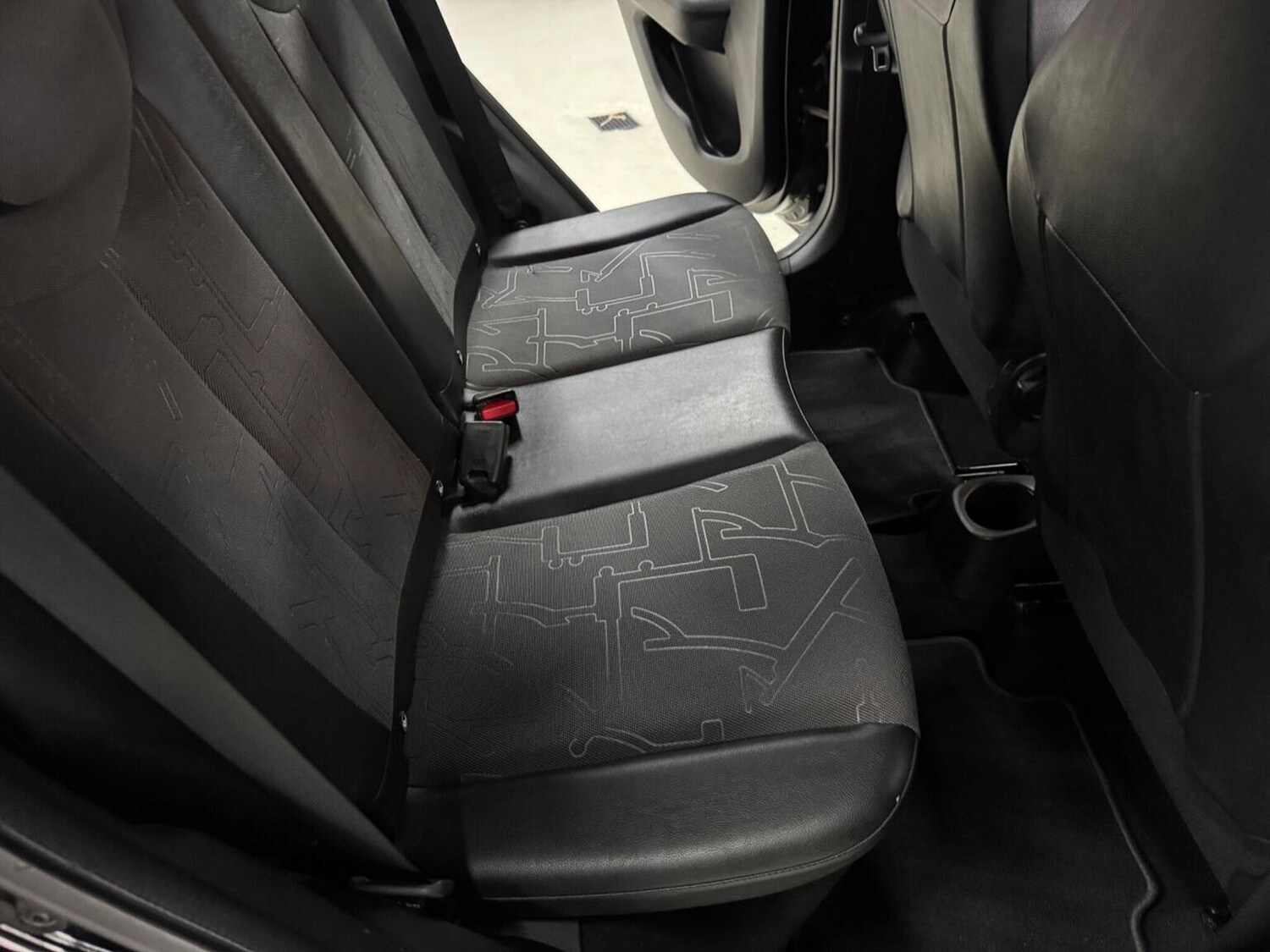 Used Toyota AYGO 2018 for sale - 77536014: Photo 22