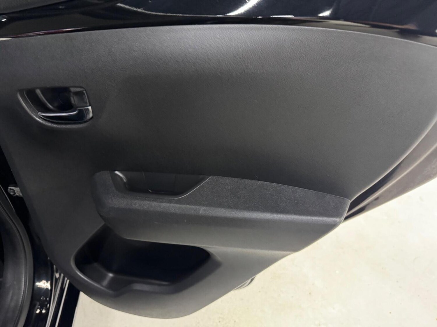 Used Toyota AYGO 2018 for sale - 77536014: Photo 23