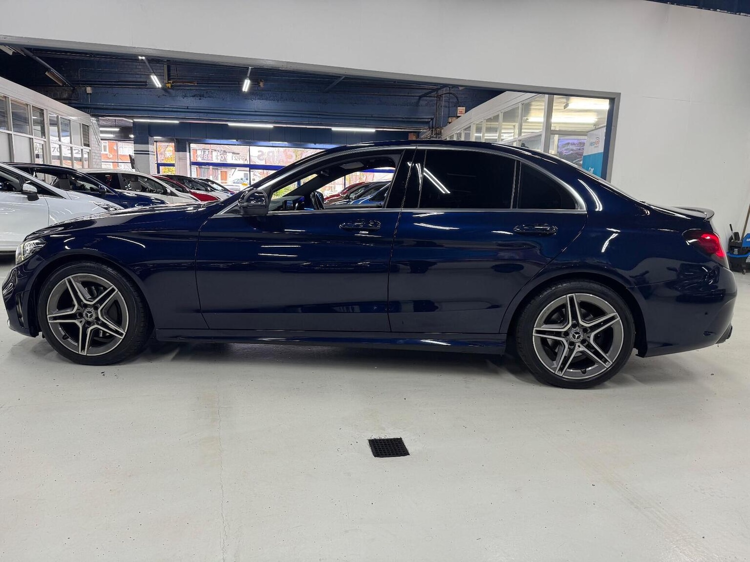 Used Mercedes-Benz C Class 2019 for sale - 76418307: Photo 11