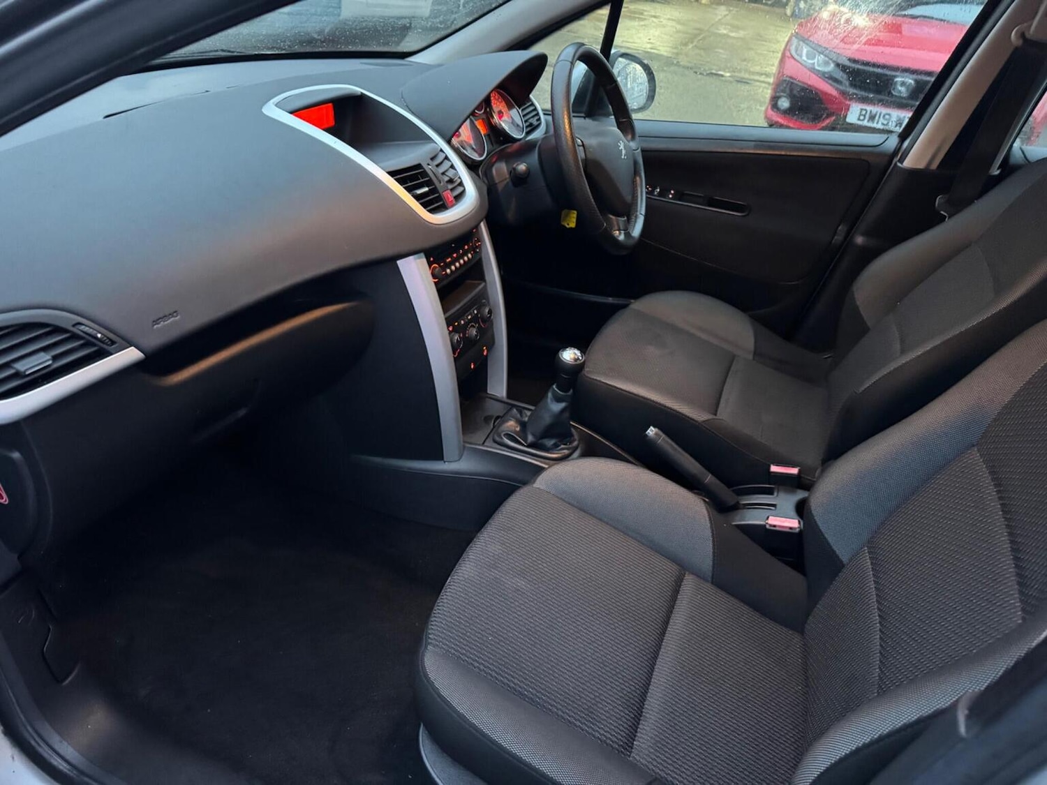 Used Peugeot 207 2011 for sale - 77465680: Photo 11