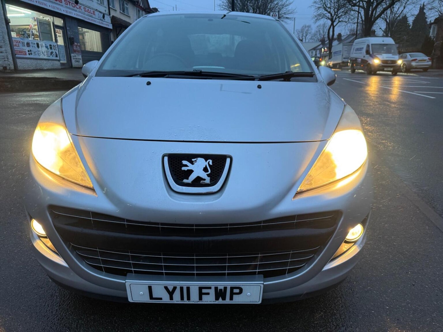 Used Peugeot 207 2011 for sale - 77465680: Photo 6