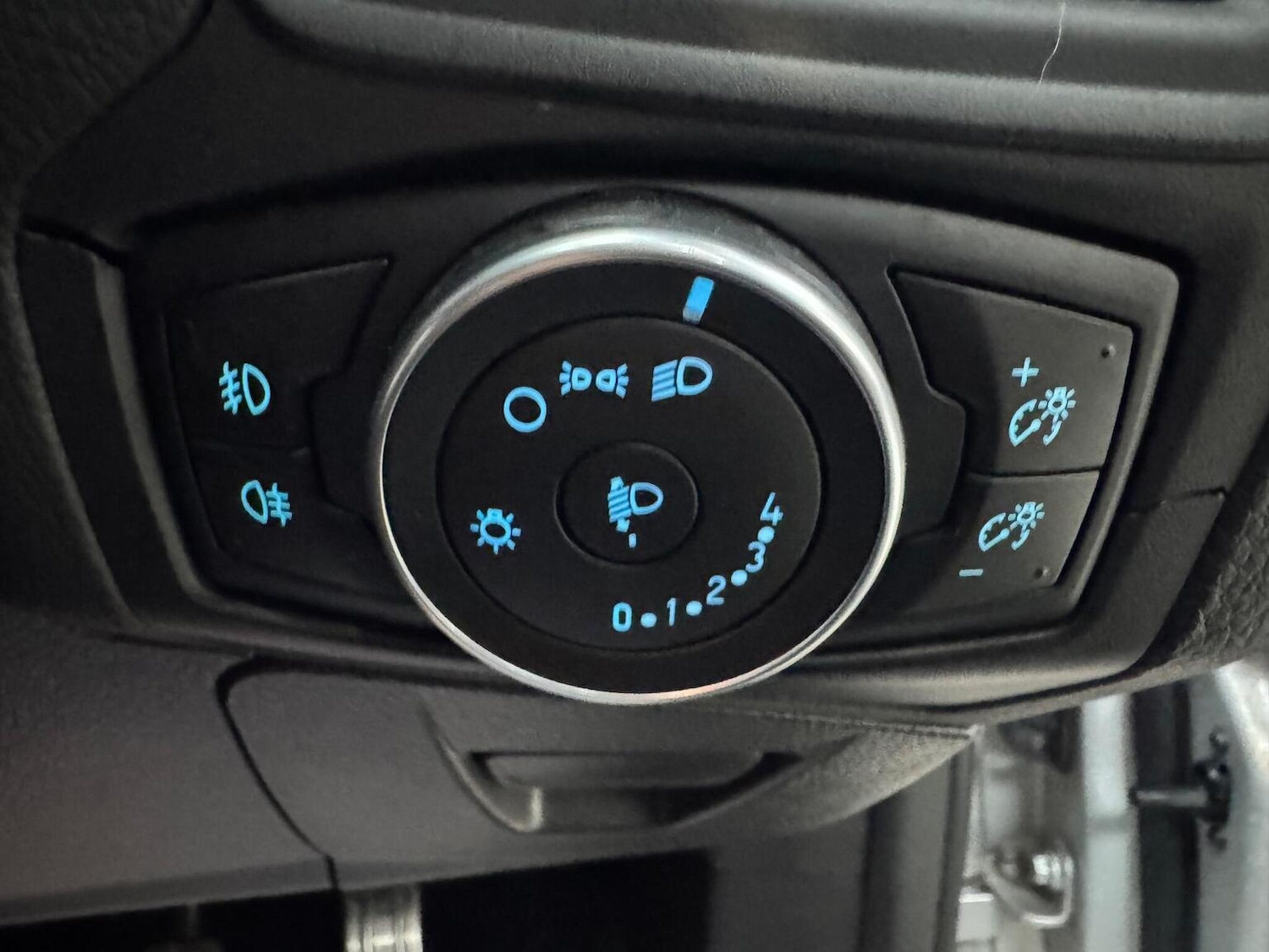 Used Ford Focus 2015 for sale - 77135902: Photo 24