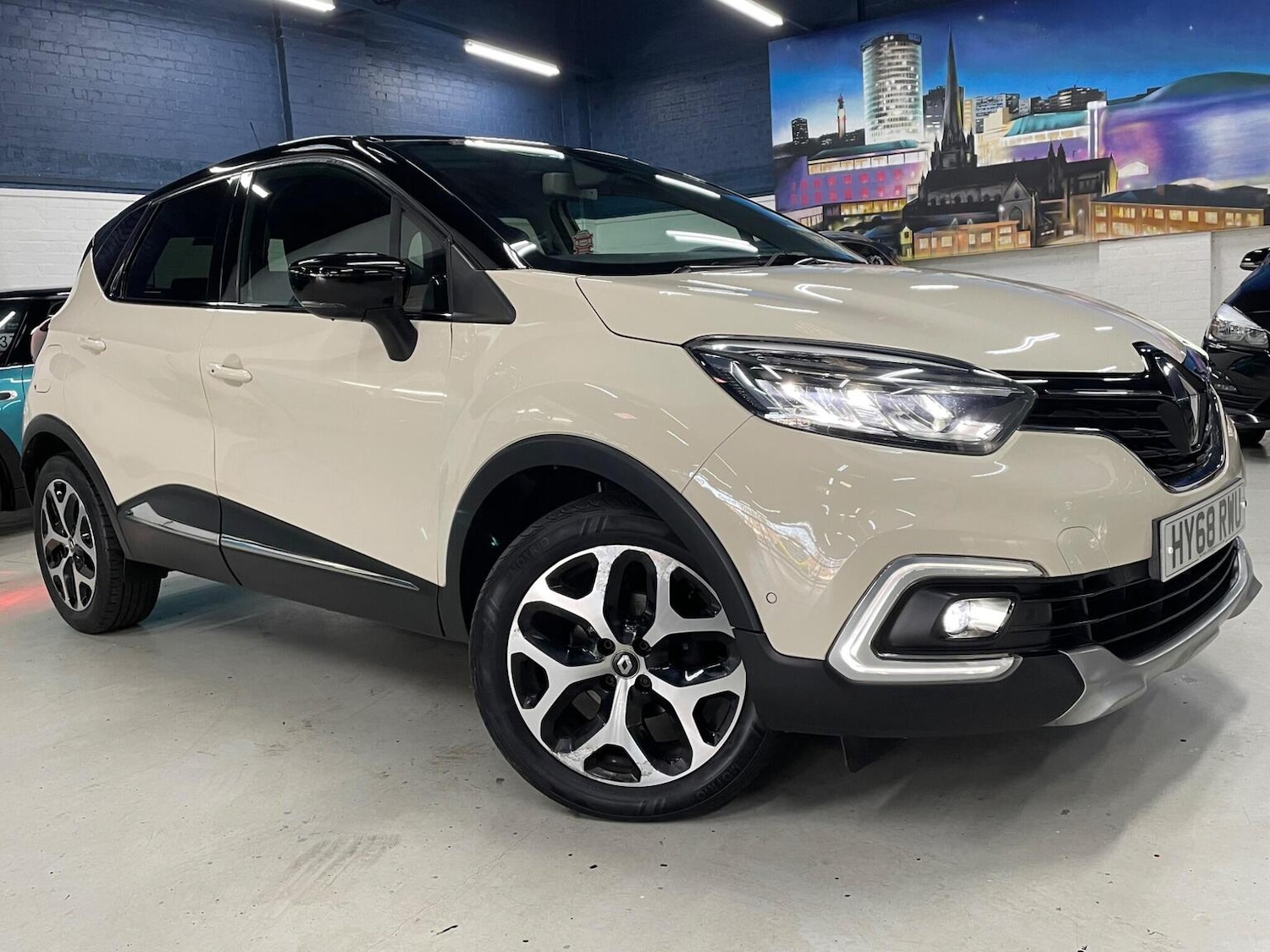Used Renault Captur 2018 for sale - 77650055: Photo 1