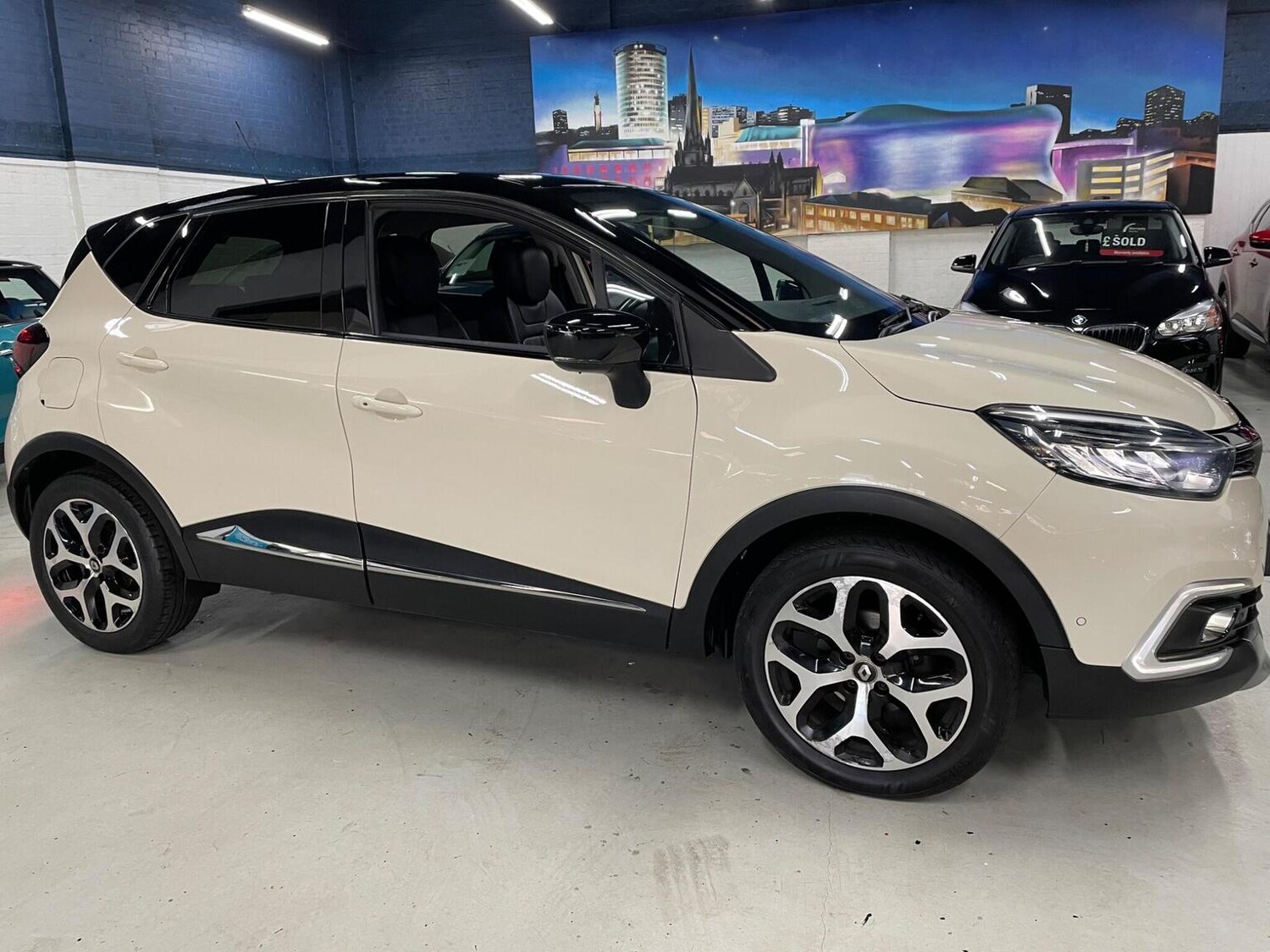 Used Renault Captur 2018 for sale - 77650055: Photo 4