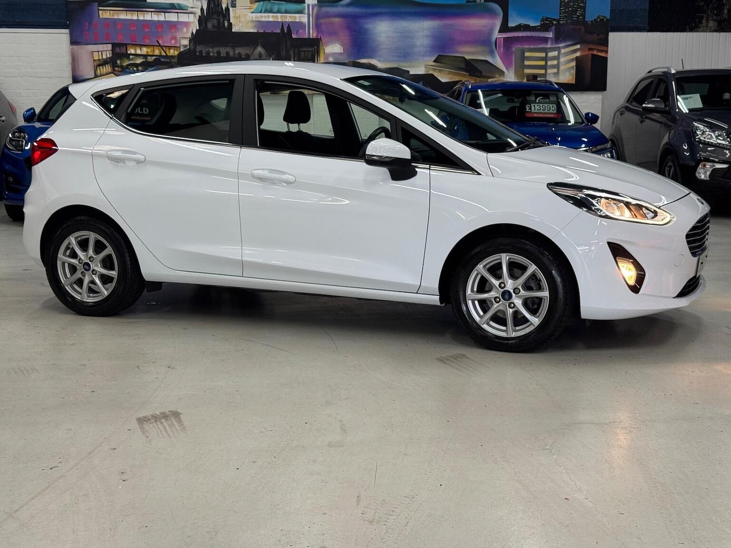 Used Ford Fiesta 2018 for sale - 76382459: Photo 2