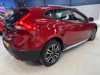 Used Volvo V40 Cross Country 2017 for sale - 78667339: Photo