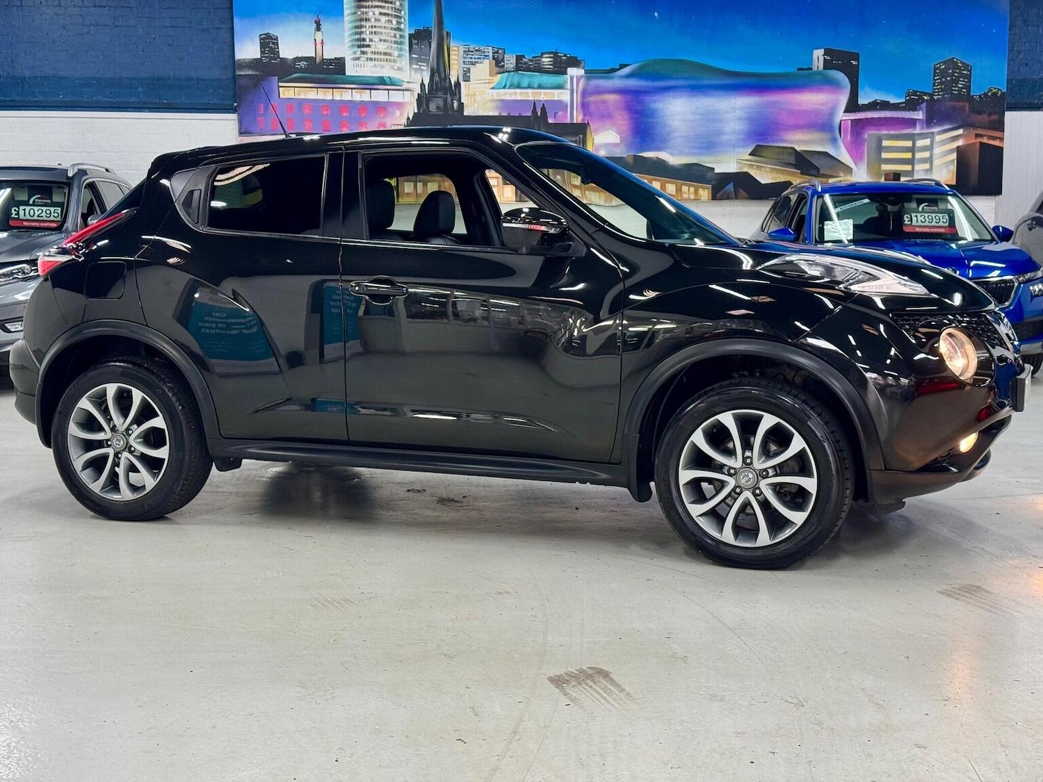 Used Nissan Juke 2017 for sale - 76397042: Photo 2