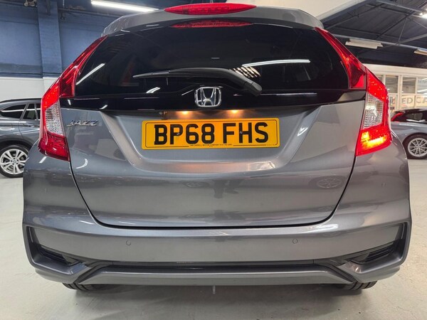 Used Honda Jazz 2018 for sale - 76305514: Photo 14