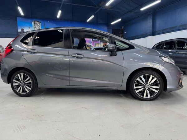 Used Honda Jazz 2018 for sale - 76305514: Photo 17