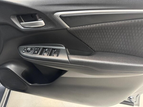 Used Honda Jazz 2018 for sale - 76305514: Photo 23