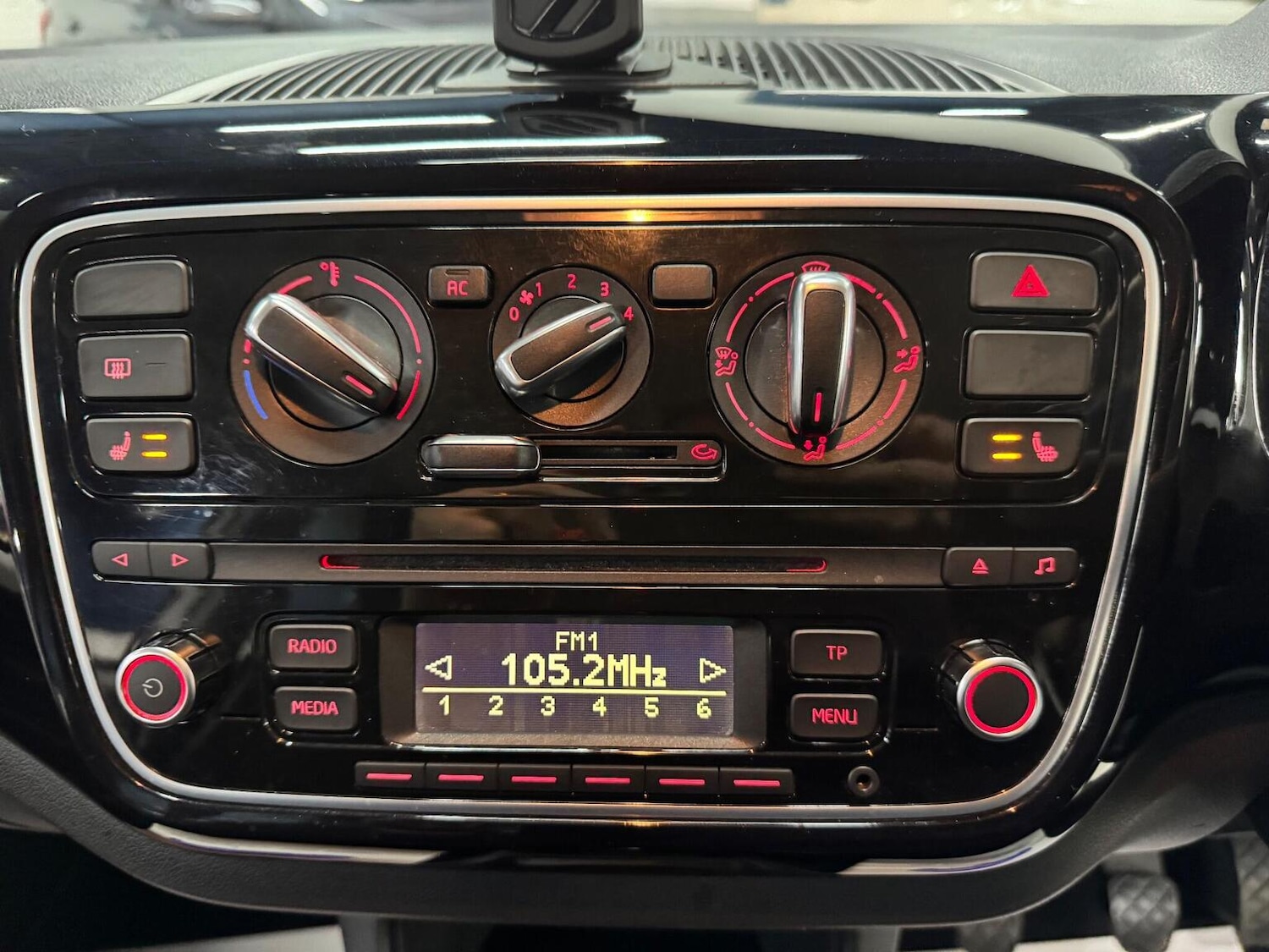 Used Volkswagen up! 2012 for sale - 76830366: Photo 26