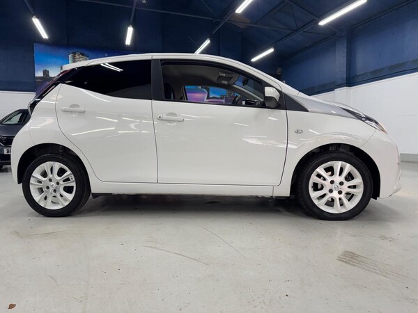 Used Toyota AYGO 2016 for sale - 76305522: Photo 12